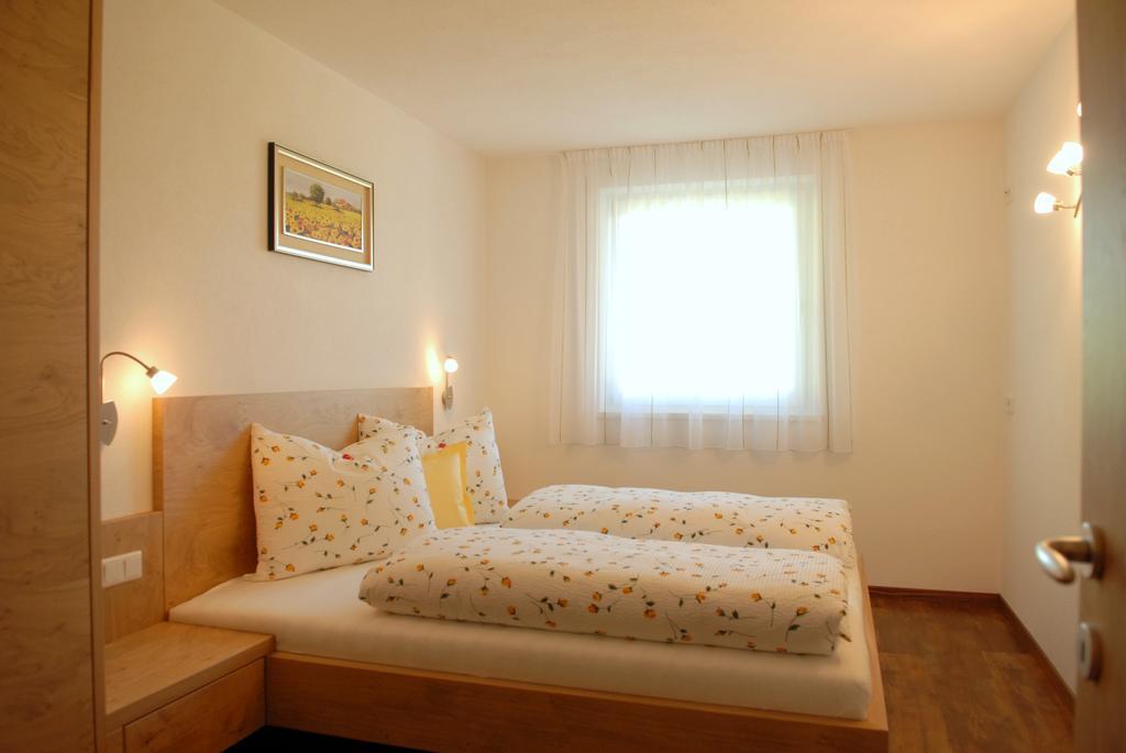 Appartament Eichnerhof Chienes Room photo